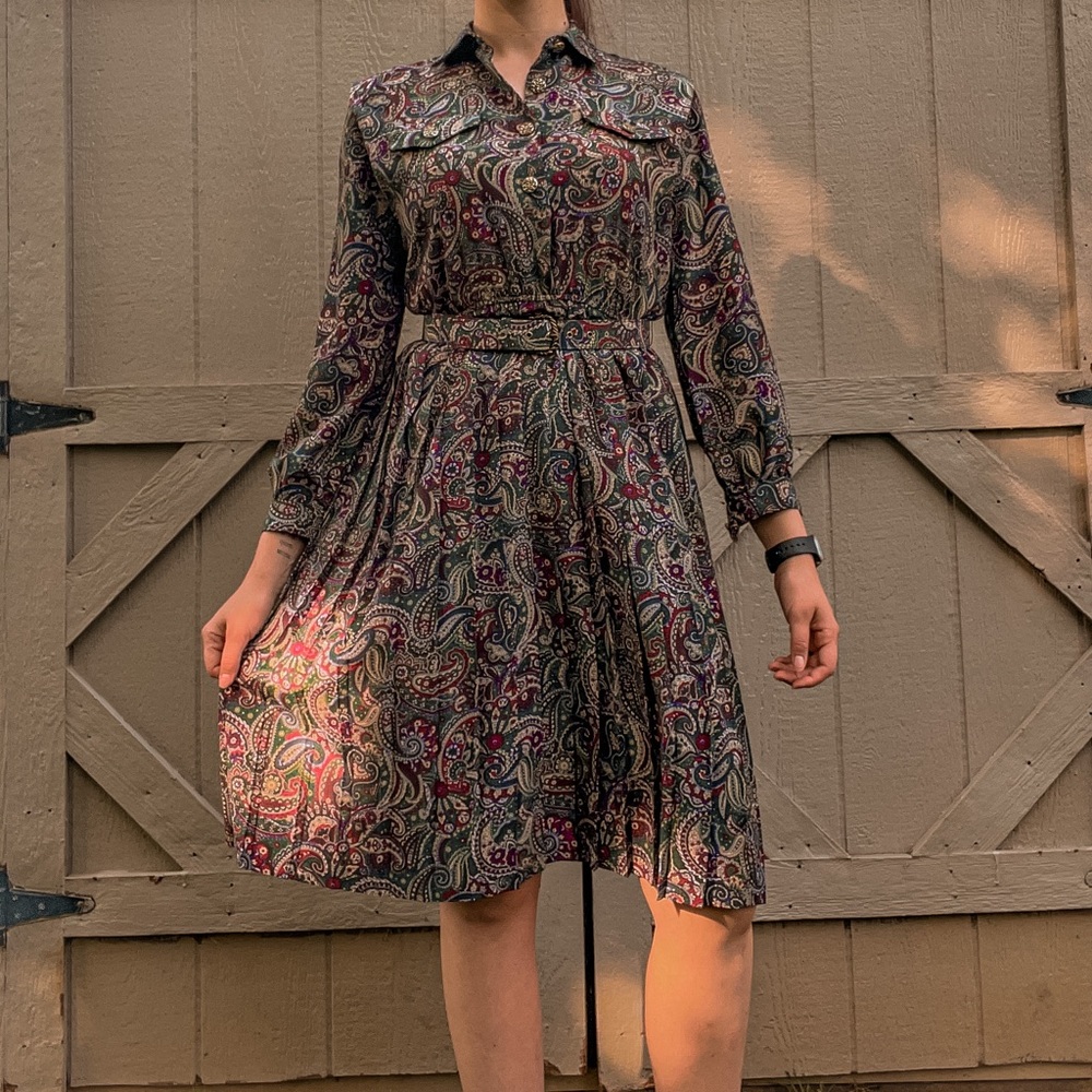 *Petite* Cottage Core Floral Paisley Pleated Dress w/Matching Belt